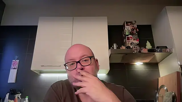 theitalianbear online show from May 1, 3:55 am