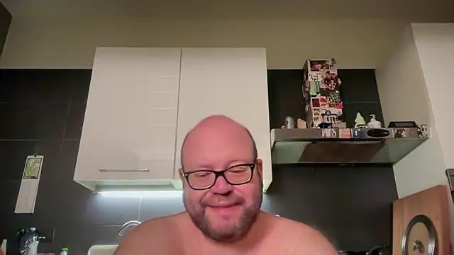 Snapshot of theitalianbear chatting on May 15, 11:45 pm theitalianbear online show from May 15, 11:45 pm