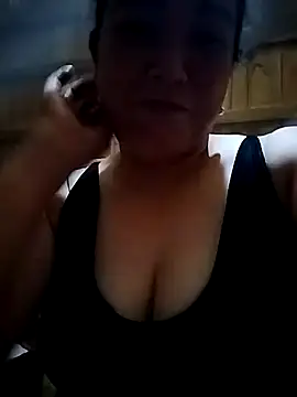 Snapshot of thoconn001_ chatting on July 28, 2:13 pm thoconn001 online show from July 28, 2:13 pm