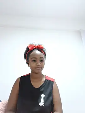 Snapshot of Prettyval77 chatting on July 26, 6:54 am Prettyval77 online show from July 26, 6:54 am