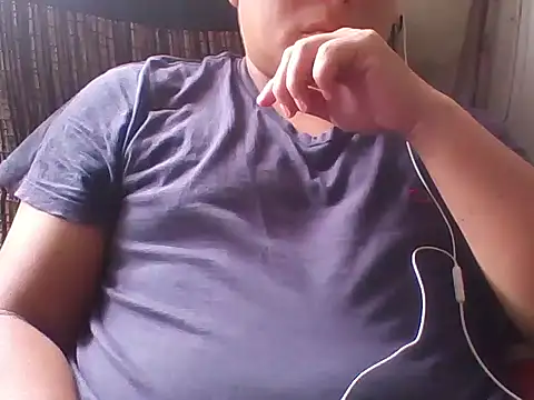 roberto17293 online show from July 27, 6:15 pm