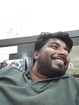Snapshot of realmxxx1 chatting on July 27, 2:35 pm realmxxx1 online show from July 27, 2:35 pm