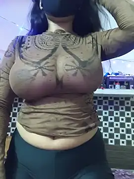 Hotty Bitch69 online show from August 2, 6:34 am