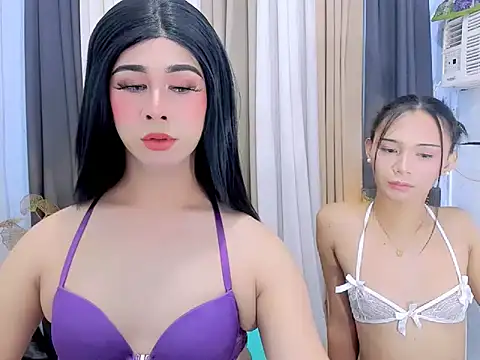 Snapshot of strawberry_lust chatting on July 29, 6:28 pm strawberry lust online show from July 29, 6:28 pm