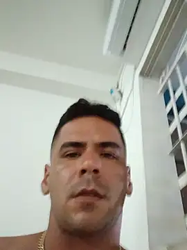 Snapshot of Leo_DJF chatting on July 29, 2:32 am Leo DJF online show from July 29, 2:32 am