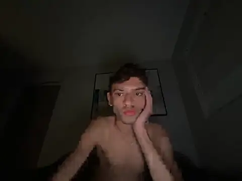 Snapshot of Alextwink01 chatting on July 29, 3:37 am Alextwink01 online show from July 29, 3:37 am