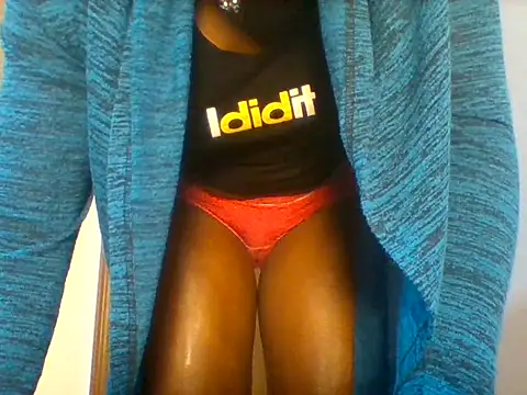 Snapshot of prettypussy_001 chatting on July 30, 7:07 am prettypussy 001 online show from July 30, 7:07 am