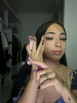 Snapshot of celine1812 chatting on August 3, 11:30 pm celine1812 online show from August 3, 11:30 pm