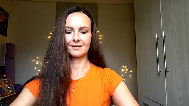 VictoriaBennettt online show from August 2, 6:12 am
