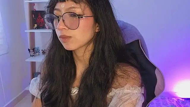 Snapshot of Yommi_winx_ chatting on August 2, 5:00 pm Yommi winx online show from August 2, 5:00 pm