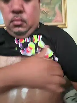 Snapshot of bigtio11 chatting on August 1, 2:49 pm bigtio11 online show from August 1, 2:49 pm
