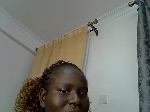 SexyNicole17 online show from August 1, 7:13 pm