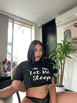 Snapshot of HannaBeckett chatting on February 14, 12:24 pm HannaBeckett online show from February 14, 12:24 pm