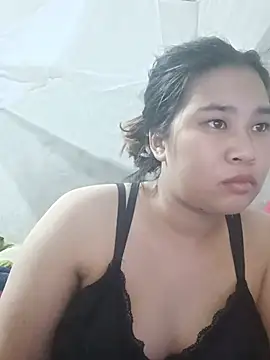 Snapshot of Quynhnhu_bb chatting on August 4, 7:16 pm Quynhnhu bb online show from August 4, 7:16 pm