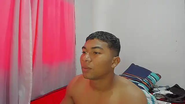 Snapshot of jaxrider_ chatting on August 4, 12:08 pm jaxrider online show from August 4, 12:08 pm