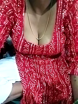 Snapshot of Dolly-baby21 chatting on August 4, 3:58 pm Dolly-baby21 online show from August 4, 3:58 pm