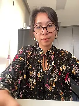 Snapshot of Lauraxbatista chatting on August 5, 9:34 am Lauraxbatista online show from August 5, 9:34 am