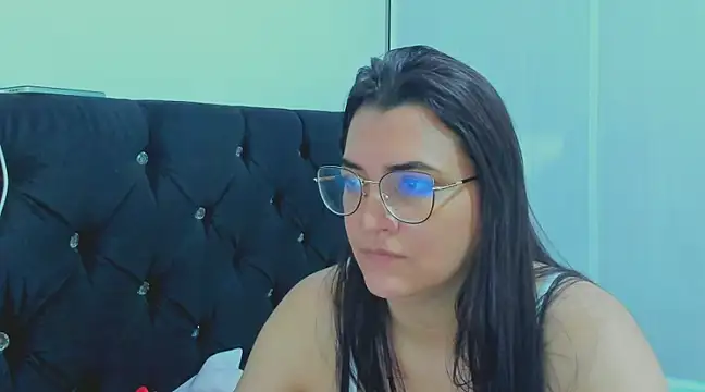 MARILYN GARCIA online show from December 8, 4:50 pm