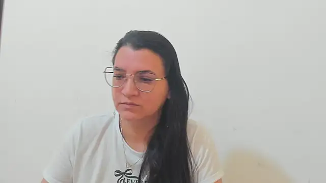 MARILYN GARCIA online show from December 2, 4:57 pm