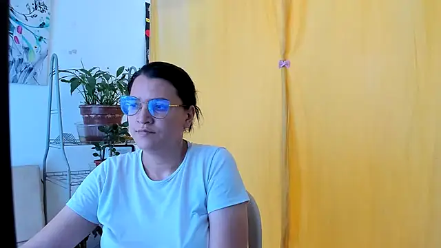 Snapshot of MARILYN_GARCIA chatting on June 30, 7:59 pm MARILYN GARCIA online show from June 30, 7:59 pm