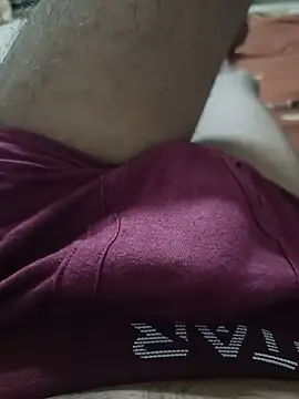 Snapshot of SEXYMUND11 chatting on August 8, 2:08 pm SEXYMUND11 online show from August 8, 2:08 pm