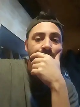 Snapshot of Mikevors chatting on August 6, 6:10 pm Mikevors online show from August 6, 6:10 pm