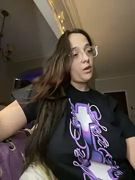 Snapshot of Pretty_Little_Kittyxx chatting on August 7, 12:01 am Pretty Little Kittyxx online show from August 7, 12:01 am