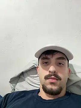 guilhermebolsson online show from August 7, 12:34 am