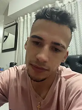 Snapshot of Liam_king23 chatting on August 7, 2:57 am Liam king23 online show from August 7, 2:57 am