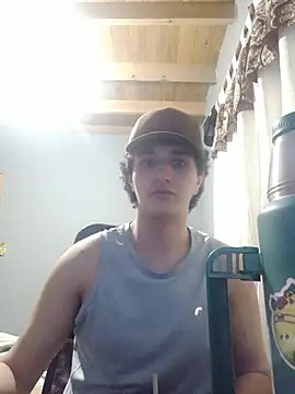 Snapshot of Lautilt chatting on August 7, 5:59 pm Lautilt online show from August 7, 5:59 pm