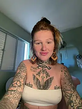 Snapshot of luawildolff chatting on August 7, 4:42 pm luawildolff online show from August 7, 4:42 pm
