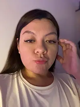 Snapshot of AnnaSanchez chatting on August 10, 1:53 am AnnaSanchez online show from August 10, 1:53 am