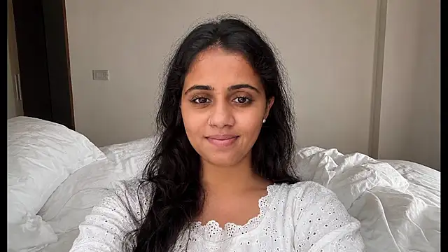 Snapshot of Mrunal_276 chatting on August 9, 8:47 pm Mrunal 276 online show from August 9, 8:47 pm