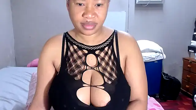Snapshot of BigAreola26 chatting on June 18, 5:08 am BigAreola26 online show from June 18, 5:08 am