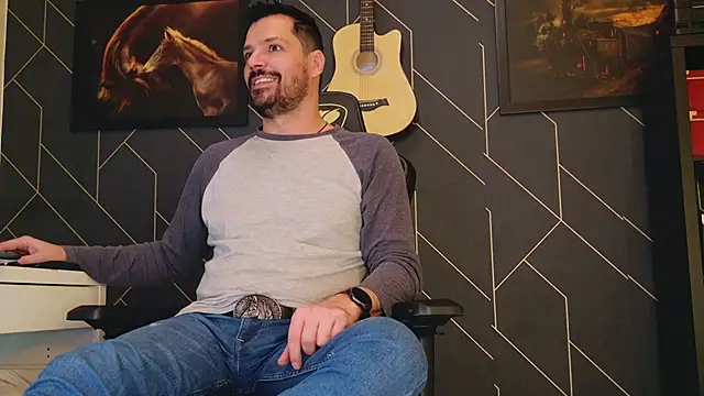 ChrisKox online show from February 1, 1:09 pm