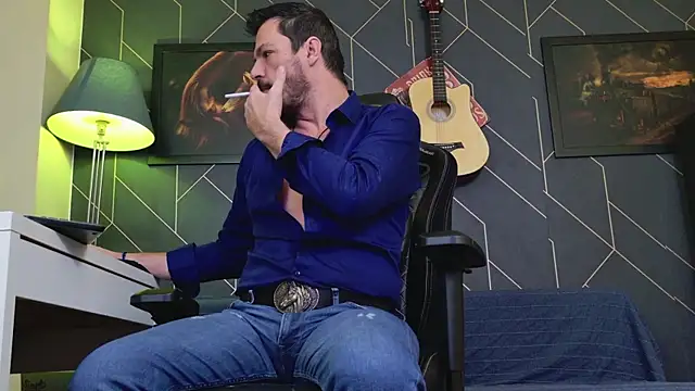 Snapshot of ChrisKox chatting on January 13, 3:12 am ChrisKox online show from January 13, 3:12 am