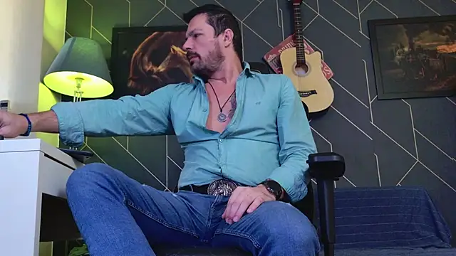 Snapshot of ChrisKox chatting on January 17, 12:21 pm ChrisKox online show from January 17, 12:21 pm