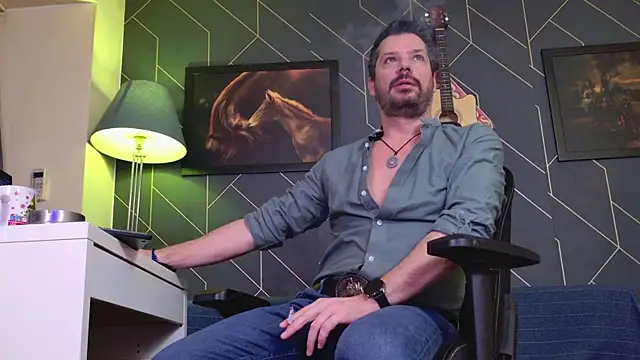 Snapshot of ChrisKox chatting on January 18, 3:27 pm ChrisKox online show from January 18, 3:27 pm