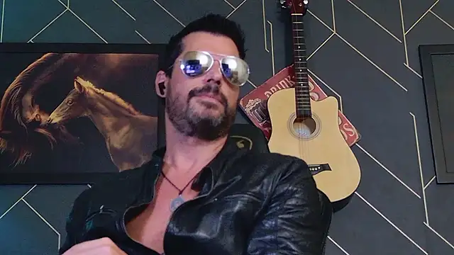 Snapshot of ChrisKox chatting on March 4, 1:11 am ChrisKox online show from March 4, 1:11 am