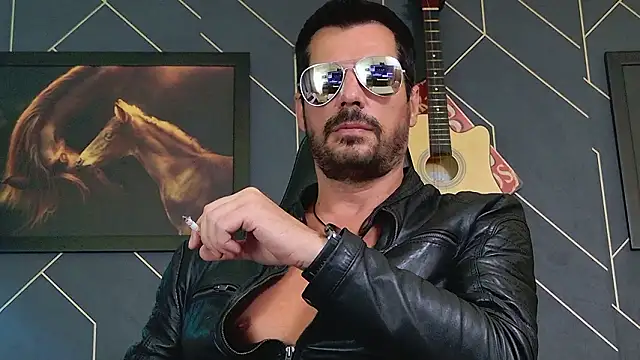 Snapshot of ChrisKox chatting on March 7, 2:41 am ChrisKox online show from March 7, 2:41 am