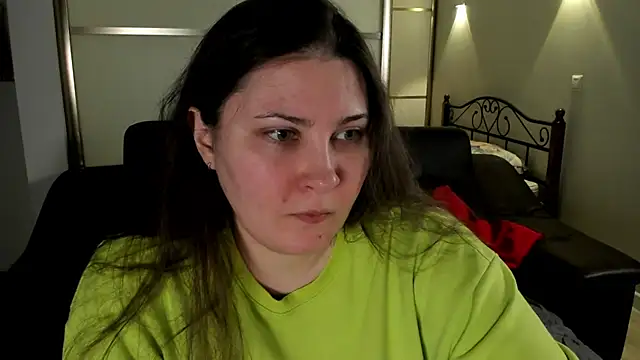 Snapshot of MarySwon chatting on February 24, 10:14 pm MarySwon online show from February 24, 10:14 pm