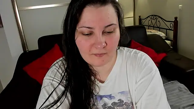 Snapshot of MarySwon chatting on February 25, 6:31 pm MarySwon online show from February 25, 6:31 pm