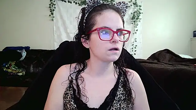 Snapshot of JessaBella chatting on October 31, 3:57 pm JessaBella online show from October 31, 3:57 pm