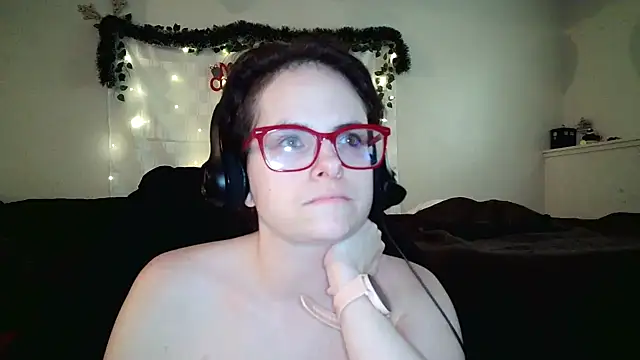 Snapshot of JessaBella chatting on November 18, 4:22 pm JessaBella online show from November 18, 4:22 pm