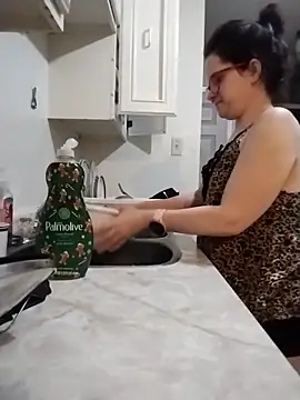 Snapshot of JessaBella chatting on December 3, 3:32 pm JessaBella online show from December 3, 3:32 pm