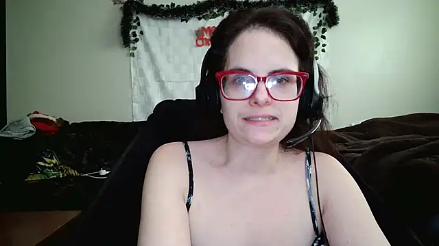 Snapshot of JessaBella chatting on December 15, 4:55 pm JessaBella online show from December 15, 4:55 pm