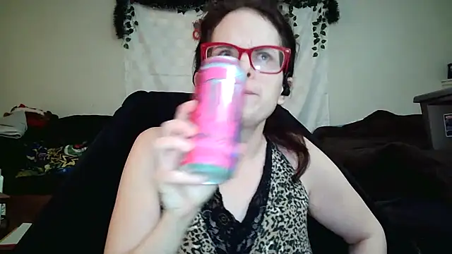 Snapshot of JessaBella chatting on December 16, 3:06 pm JessaBella online show from December 16, 3:06 pm