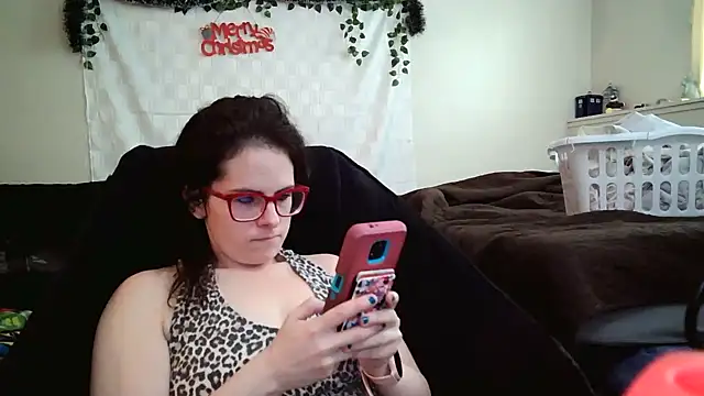 Snapshot of JessaBella chatting on December 18, 4:02 pm JessaBella online show from December 18, 4:02 pm