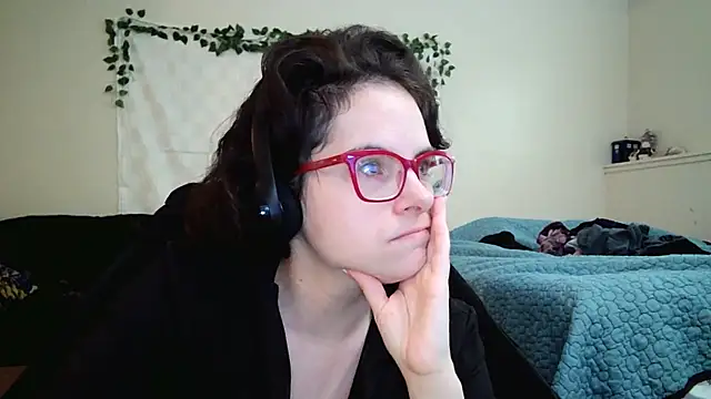 Snapshot of JessaBella chatting on February 4, 3:07 pm JessaBella online show from February 4, 3:07 pm