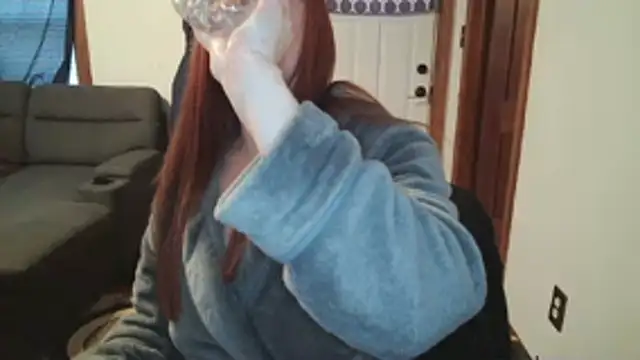 SweetAriesXO online show from March 4, 1:50 pm